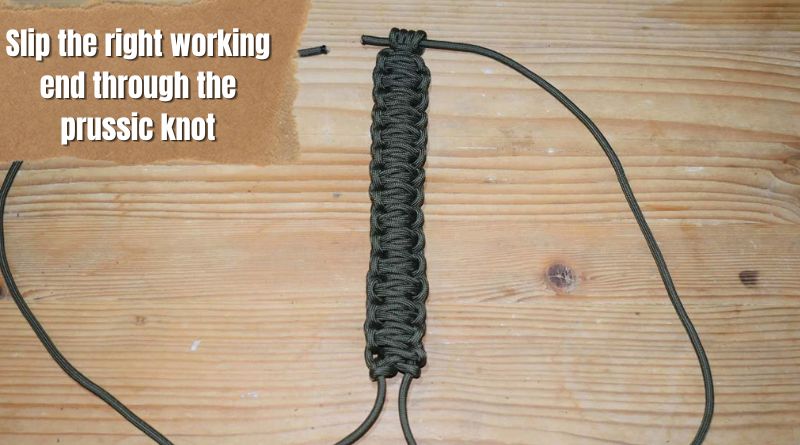 Making A Paracord Bracelet.